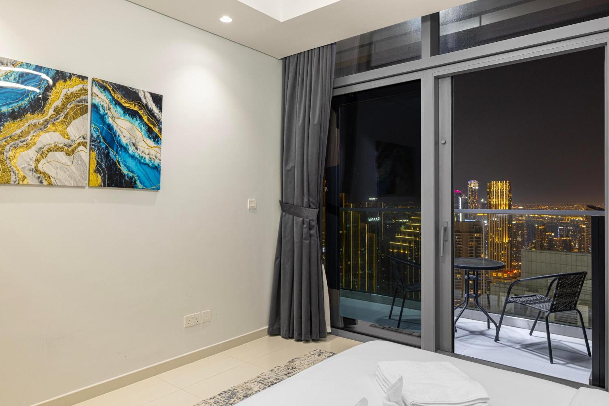 2br High Floor Infinity Pool W/ Burj Khalifa View Apartment