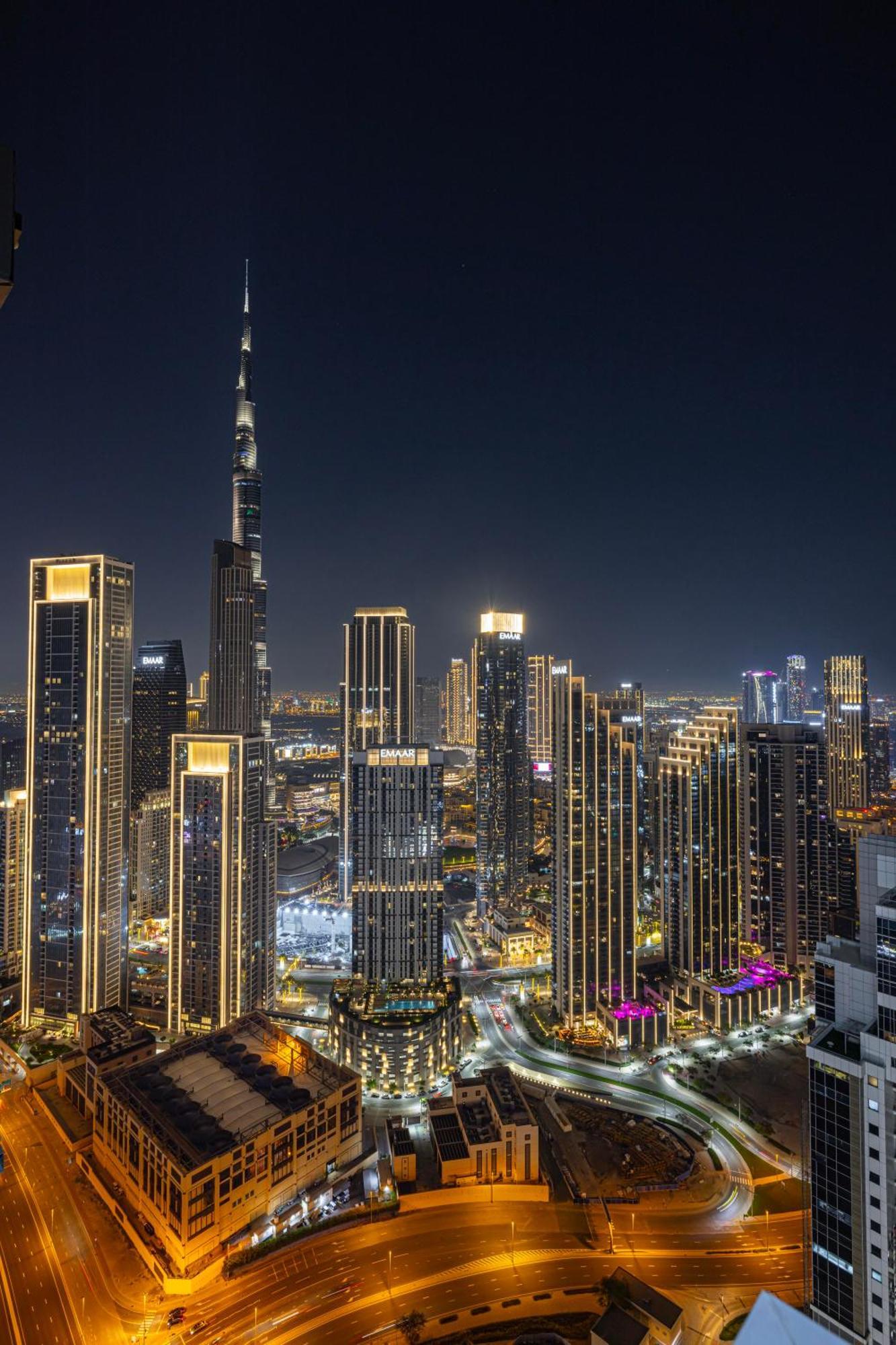 2br High Floor Infinity Pool W/ Burj Khalifa View Dubai