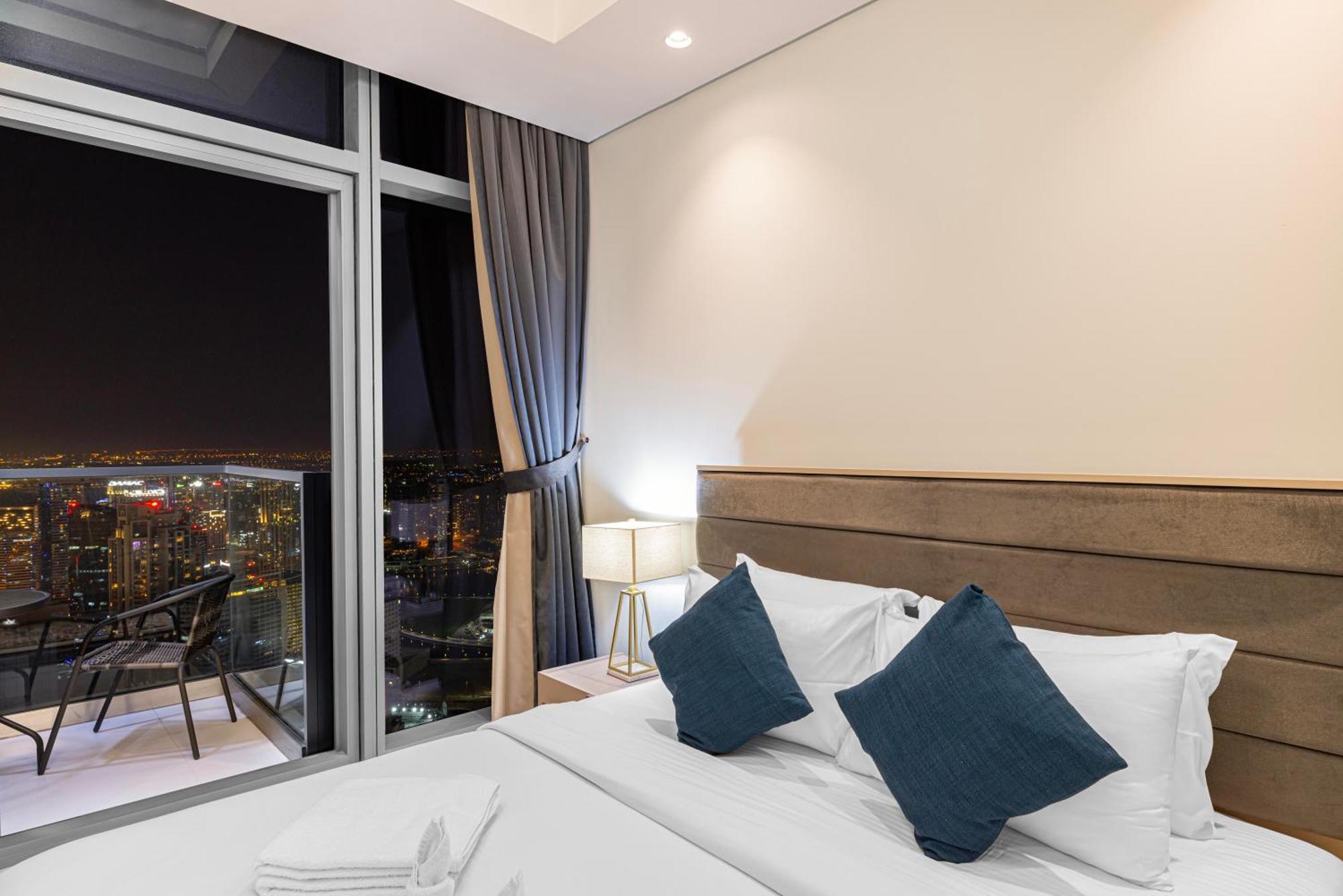 2br High Floor Infinity Pool W/ Burj Khalifa View Apartment *