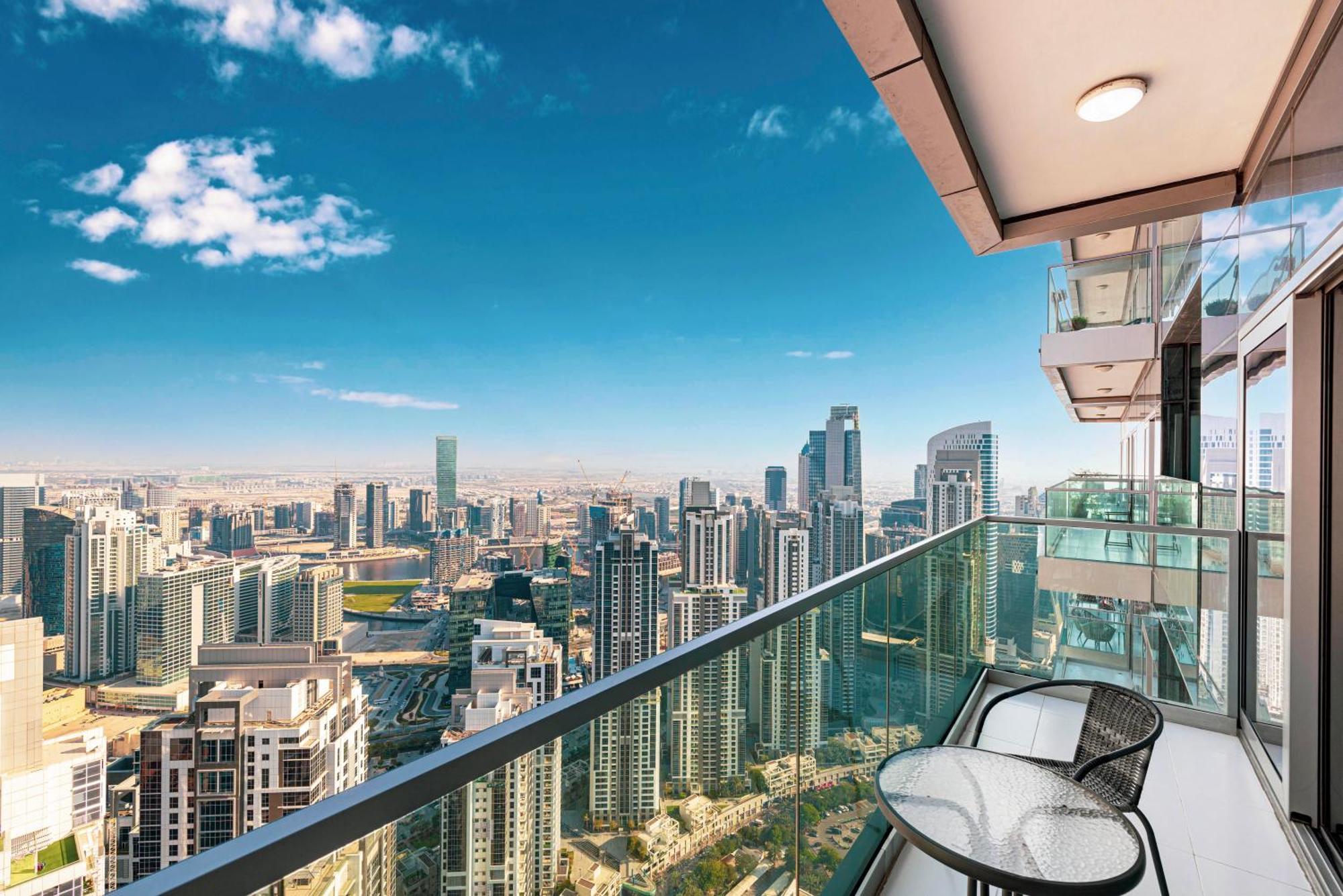 Apartment 2br High Floor Infinity Pool W/ Burj Khalifa View *