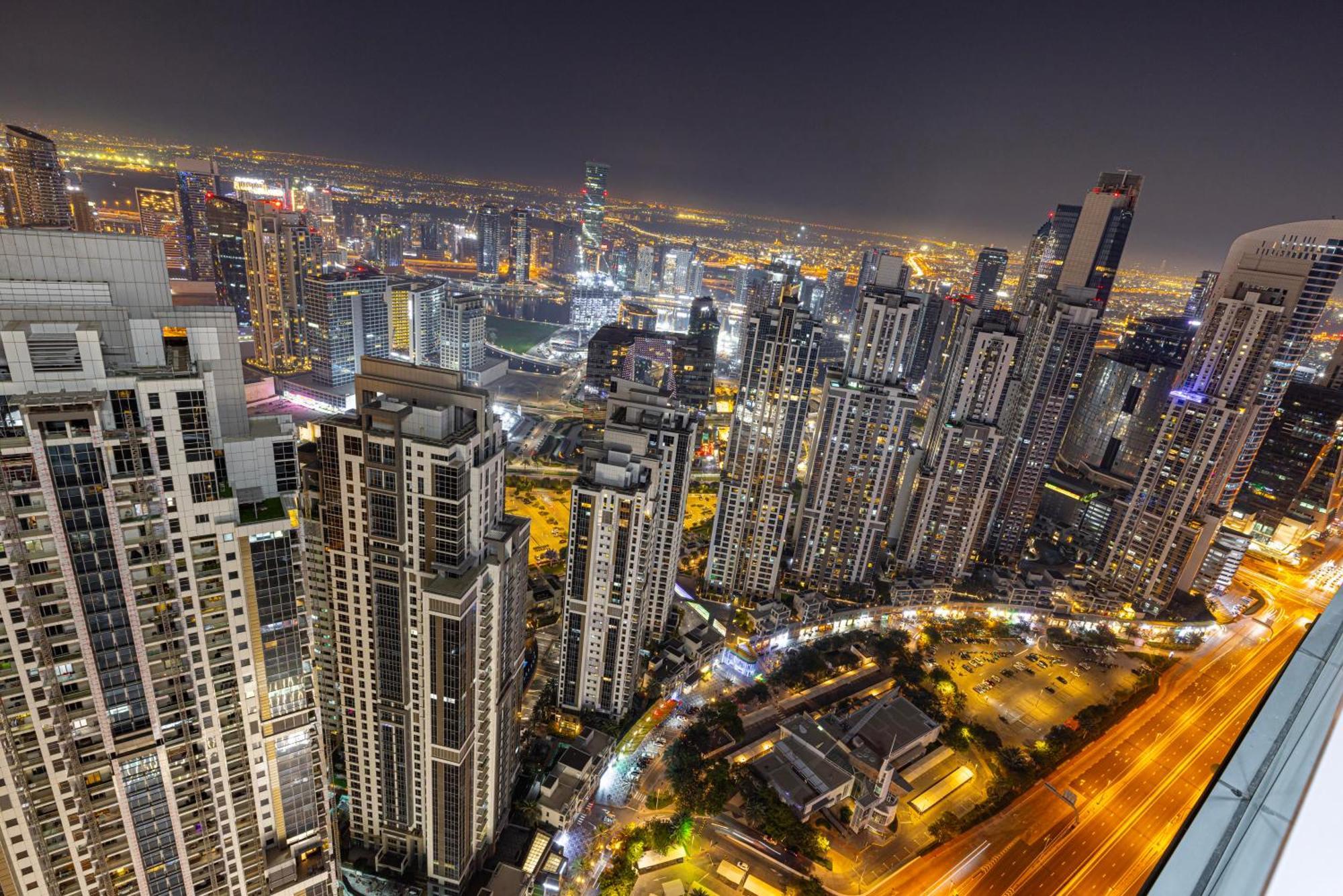 2br High Floor Infinity Pool W/ Burj Khalifa View * Dubai